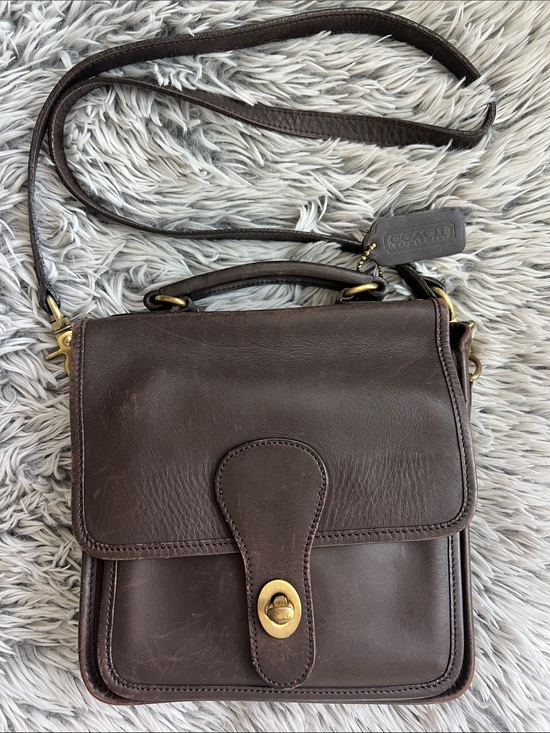 Coach Handbags - Vintage Coach Dark Brown Leather Messenger Bag with Brass Hardware